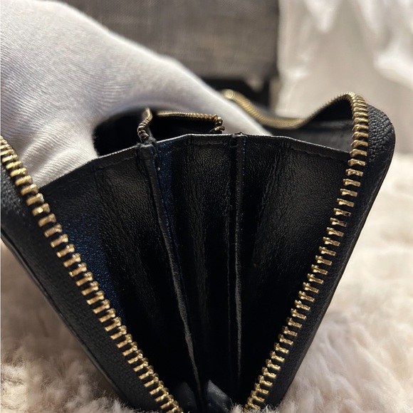 🔥Givenchy Crock Embossed Black Leather Wallet🔥 - Picture 9 of 11